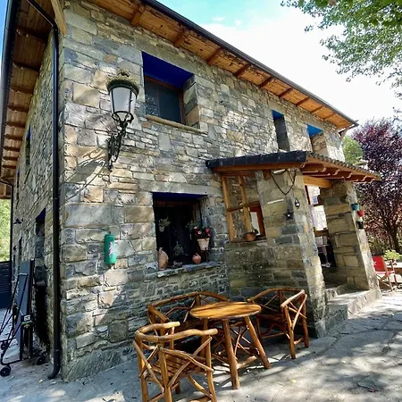 Rural Dos Lucas * Oros Bajo